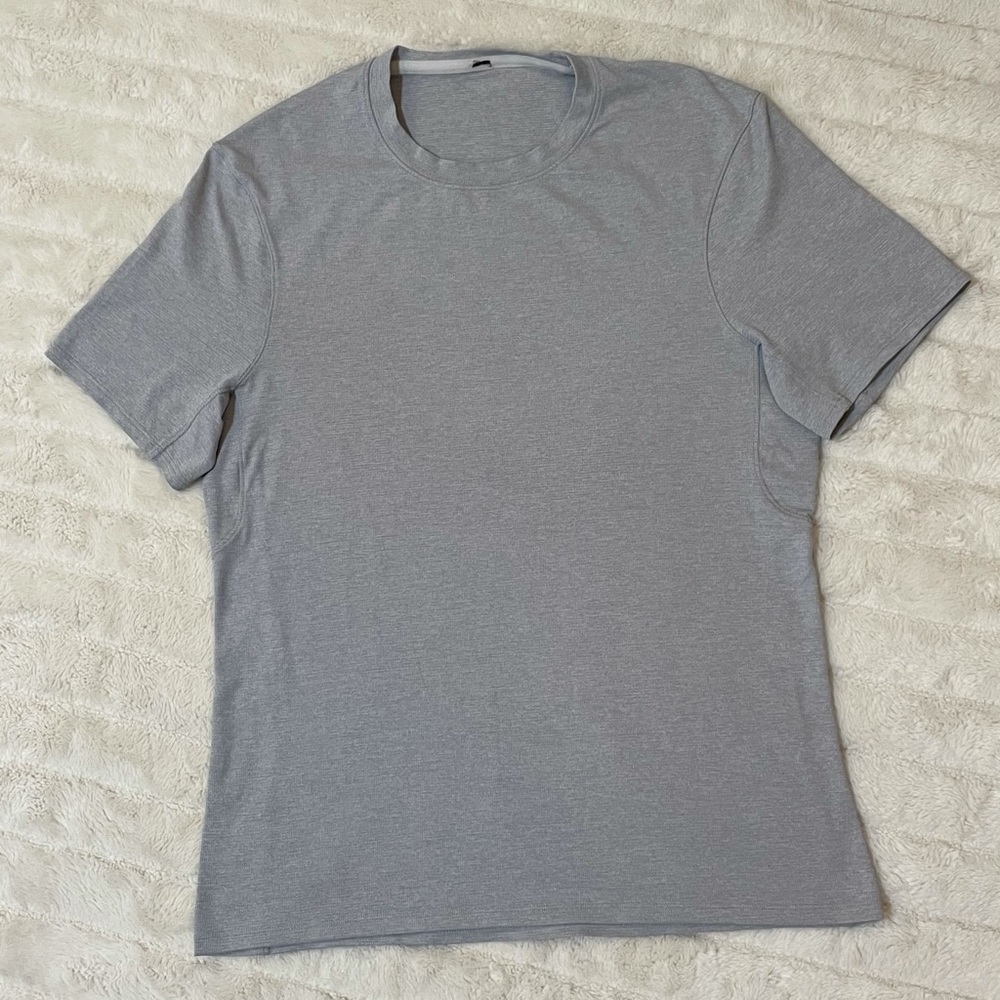 Lululemon men’s t shirt